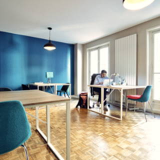 Bureau privé 24 m² 6 postes Coworking Rue de Turbigo Paris 75003 - photo 3